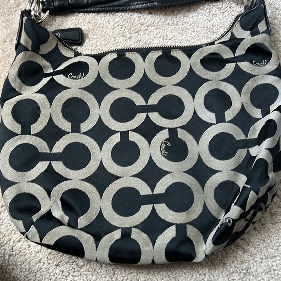 Authentic Coach purse, gentle use.  Inside looks more orange than pink - Picture 5 of 11